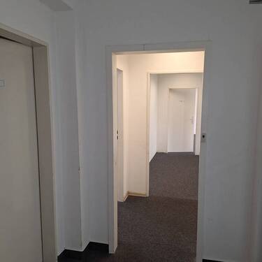 1 - Büro-Praxisfläche ca. 125 m² im 2. OG mit Personenaufzug - sofort verfügbar - Frankfurt Griesheim