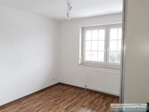 Schlafzimmer mit Rolladen - 