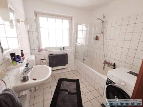 Badezimmer - weitere Waschmaschine im Keller - 