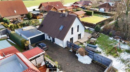 Hausansicht - Modernes Einfamilienhaus mit zusätzlichem Tiny House - Platz für Familie, Arbeit & Hobby