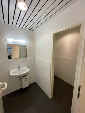 WC 1 - Büro mit 332,70 m&sup2; in Erfurt zur Miete