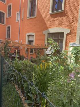 Hinterhof - Einfamilienhaus mit 170,00 m&sup2; in Oelsnitz/Vogtland zum Kaufen