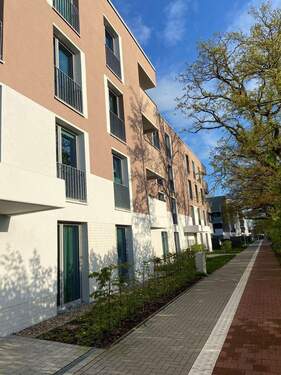 Friedrichsgaber Weg 441 und 441 a.jpg - Helle 3-Zimmer-Wohnung mit Balkon in zentraler Lage