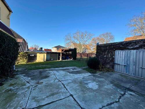 Carport, Garage, Hundezwinger - 