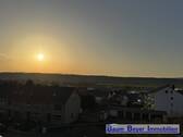 Ausblick über das Leinetal mit Sonnenuntergang - 