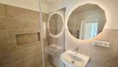 Modernes Badezimmer - 
