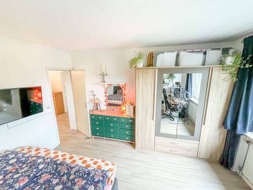 Schlafzimmer I - 2 Zimmer Etagenwohnung in Oldenburg