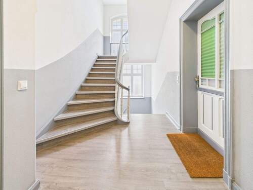 Treppenhaus - 2 Zimmer Etagenwohnung zum Kaufen in Bielefeld