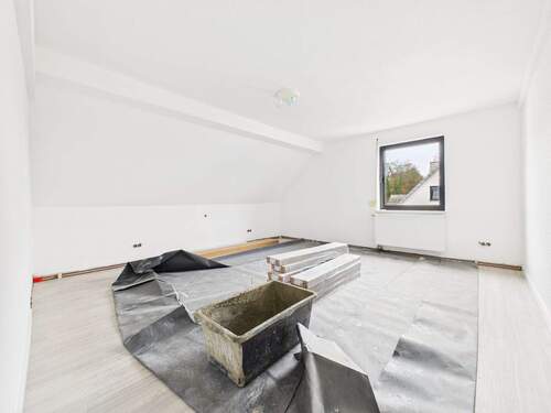 CAM05322G0-PR0017-STILL033.jpg - 