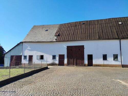 Ansicht Ställe, Scheune, Lager - 6 Zimmer Einfamilienhaus in Breitscheid