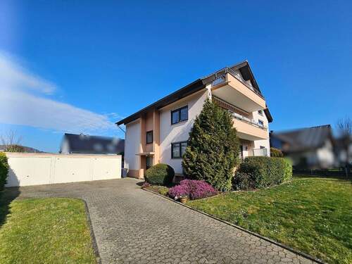 Frontansicht - Traumhafte Dachgeschosswohnung mit Balkon in bevorzugter Wohnlage von Unkel! Ca. 25 Min. bis Bonn