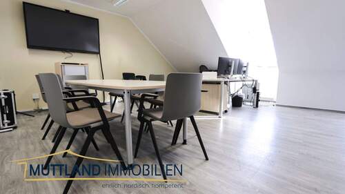 Bürofläche
- 1 Zimmer Mehrfamilienhaus, Wohnhaus zum Kaufen in Stralsund