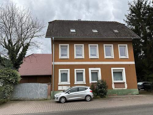 Front - 9 Zimmer Mehrfamilienhaus, Wohnhaus zum Kaufen in Lahr
