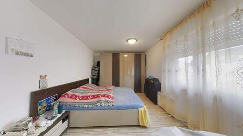 Schlafzimmer - 2 Zimmer Etagenwohnung in Stuttgart