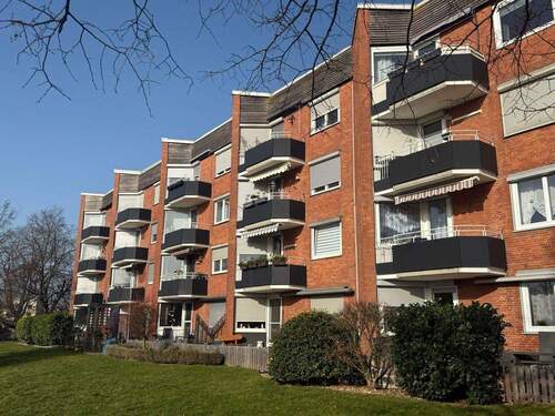 Hausansicht - **BEZUGSFREIE 3 ZIMMER WOHNUNG IN SALZGITTER-LEBENSTEDT**