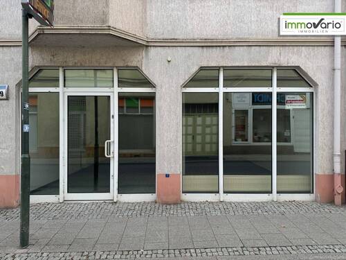 Schaufenster Straßenseite - 