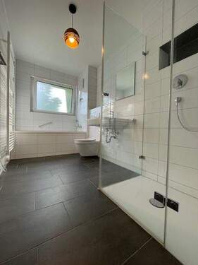 Bad.jpg - Terrassenwohnung mit 54,00 m² in Bietigheim-Bissingen zur Miete