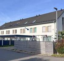 Modernes Reihenmittelhaus aus 2018 mit 5 Zimmern und Carport in Meckenbeuren