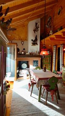 Galerieartige Höhe im Wohnzimmer - 