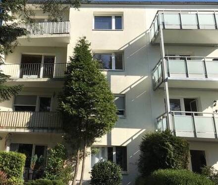 Gebäuderückansicht - 3 Zimmer Etagenwohnung zum Kaufen in Neukirchen-Vluyn