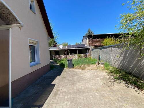 Außenansicht - 3 Zimmer Doppelhaushälfte zum Kaufen in Elsterwerda