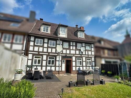 Bild 1 - 4 Familienhaus in Innenstadt - 75.000,00 EUR Kaufpreis, ca.  250,00 m² Wohnfläche