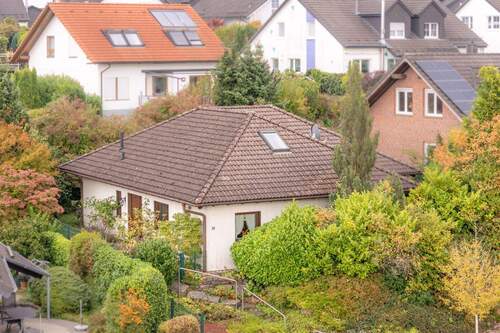 Außenbild - Naturverbunden: Ihr freistehender Bungalow in Lüdenscheids Grüner Randlage auf Erbbaurecht