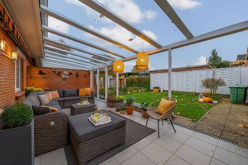 200-8703_Terrasse-3_gestaged - 4 Zimmer Doppelhaushälfte zum Kaufen in Horst (Holstein)