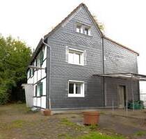 Heimwerker aufgepasst !! Freistehendes Fachwerkhaus * Renovierungsbedarf * ca. 132 m² Wfl. * ca. 354 m² Grundstück * ... - Leverkusen (Bergisch Neukirchen)