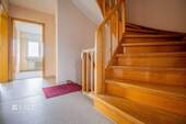 Freundliches Treppenhaus - 