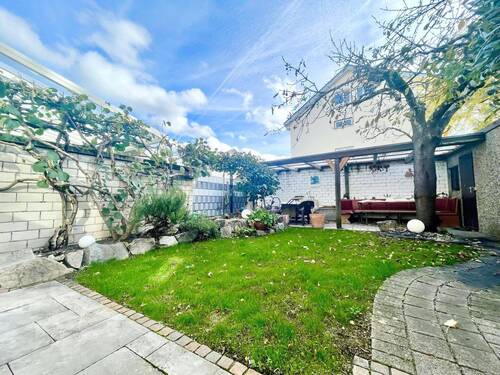 Garten hinter dem Haus - 