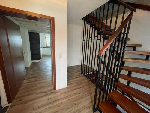 Treppenhaus - Mehrfamilienhaus, Wohnhaus mit 153,00 m&sup2; in Burgthann zum Kaufen