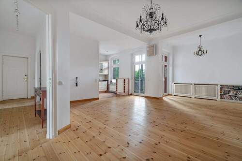 offener Wohn- und Essbereich - Altbaucharme trifft modernen Komfort - stilvolle 4-Zimmer-Wohnung in Pankow Niederschönhausen