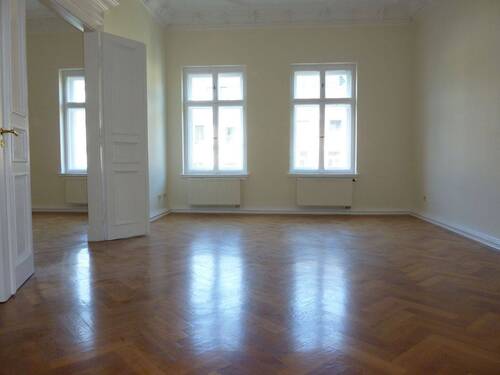 01_Wohnen_1129.JPG - 4-Raum-Wohnung * Wanne & Dusche * Parkett * Waldstraßenviertel