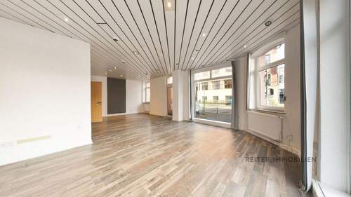 Ihr neuer Platz für Ihr Gewerbe - 3 Zimmer Etagenwohnung zum Kaufen in Fulda