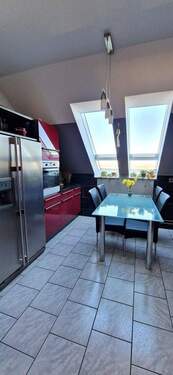 Küche - Moderne 4,5-Zimmer Wohnung, Traumhafte Aussicht, Garage, Provisionsfrei!