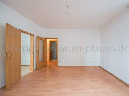 Wohnzimmer - 2 Zimmer Etagenwohnung in Plauen