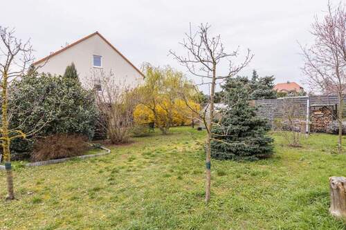 REH mit großem Garten - 5 Zimmer Reihenendhaus zum Kaufen in Weinböhla