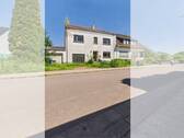 REMAX Immobilien DeLux Einfamilienhaus Frontseite Schmelz Mark Borowicz - Sanierungsobjekt mit großem Grundstück und zusätzlichem Baugrundstück in Schmelz-Hüttersdorf