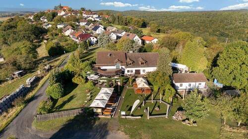 Ansicht von hinten - 1 Zimmer Mehrfamilienhaus, Wohnhaus in Nidda
