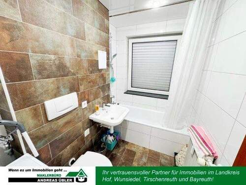 Badezimmer (2) - 3 Zimmer Etagenwohnung in Wunsiedel