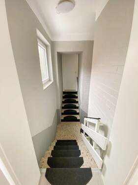 4 Treppenhaus - Etagenwohnung mit 81,00 m&sup2; in Übach-Palenberg zur Miete