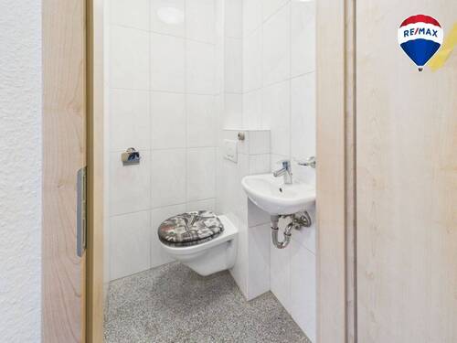 REMAX Immobilien DeLux Wohnung in Hilbringen zu vermieten - 3 Zimmer Etagenwohnung in Merzig / Hilbringen