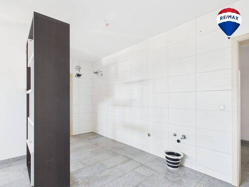 REMAX Immobilien DeLux Wohnung in Hilbringen zu vermieten - Etagenwohnung mit 76,00 m&sup2; in Merzig / Hilbringen zur Miete