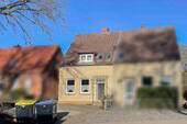 Außenansicht_über_Straße - 