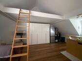 Empore als möglicher Schlafbereich - 1 Zimmer Etagenwohnung in Ratingen