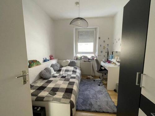 Kinderzimmer - 3 Zimmer Etagenwohnung zum Kaufen in Augsburg