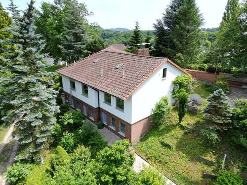 Herrlich eingewachsen - 6 Zimmer Bungalow zum Kaufen in Coburg