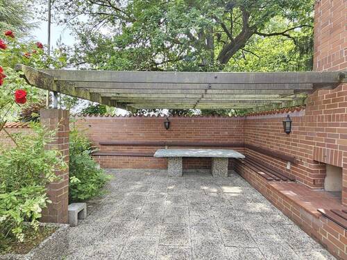 Außenterrasse mit offenem Kamin - 