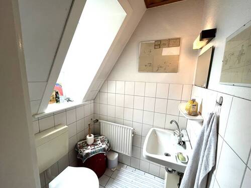 große Wohnung im DG - Gäste - WC - 